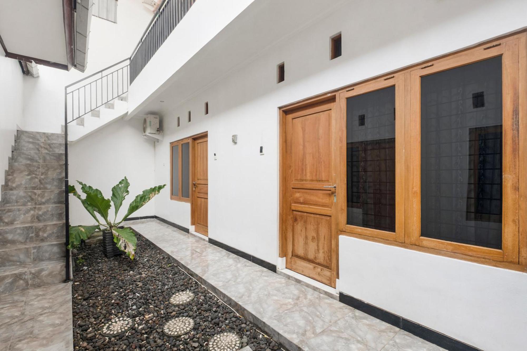 Oyo 3267 Omah Suryo Hotel Yogyakarta Exterior foto